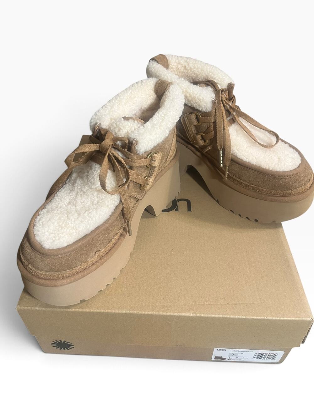 UGG Classic Ankle Boots w/ New Heights Lace Up Size 7 NIB Tan Suede & Shearling